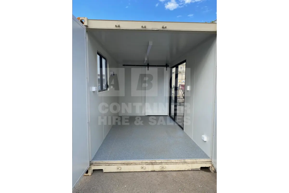 Container product image.