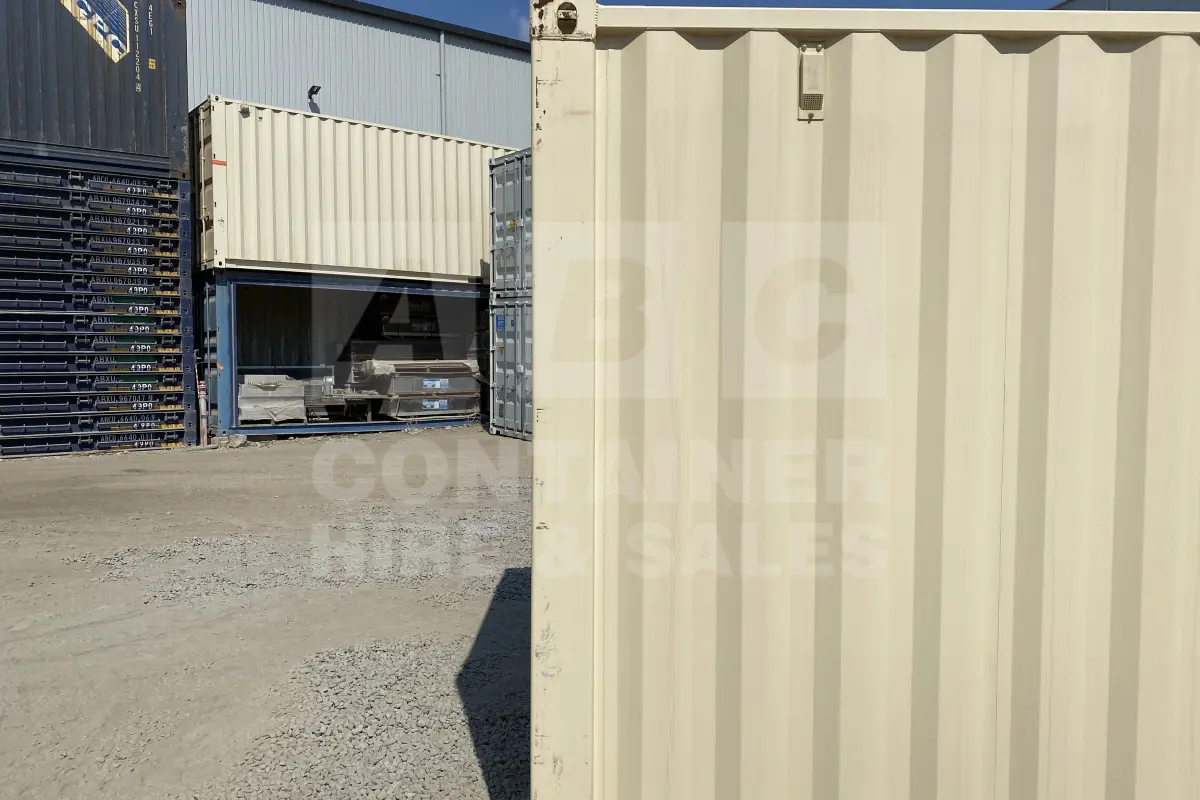 Container product image.